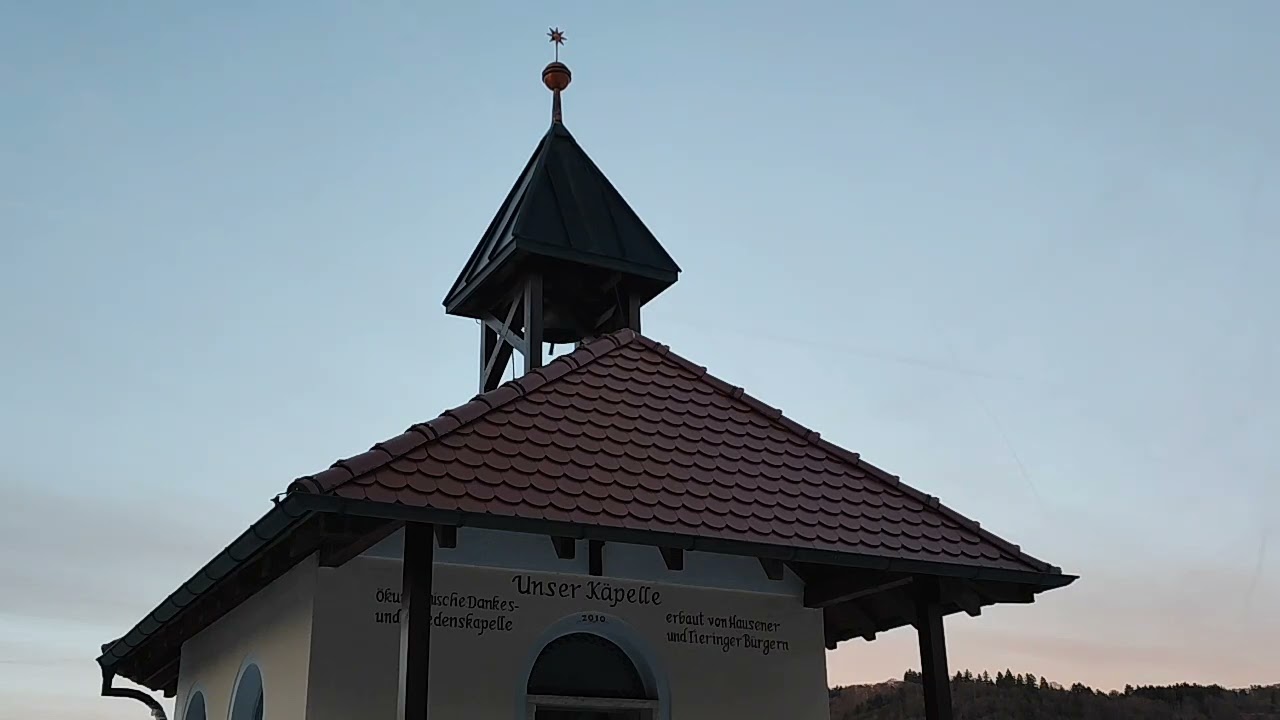 Tieringen (BL) ökumenische Friedenskapelle : Läuten der Glocke 
