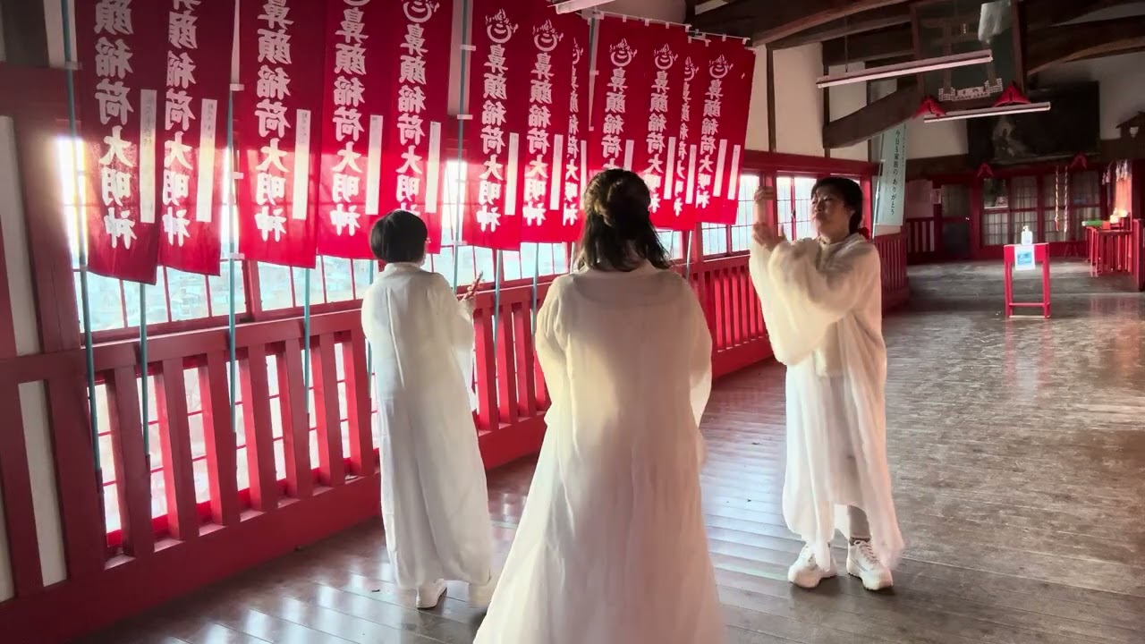 奉納舞踊🪭#すずめの戸締まり #ハピトレ部#ぷりあんな#momed 