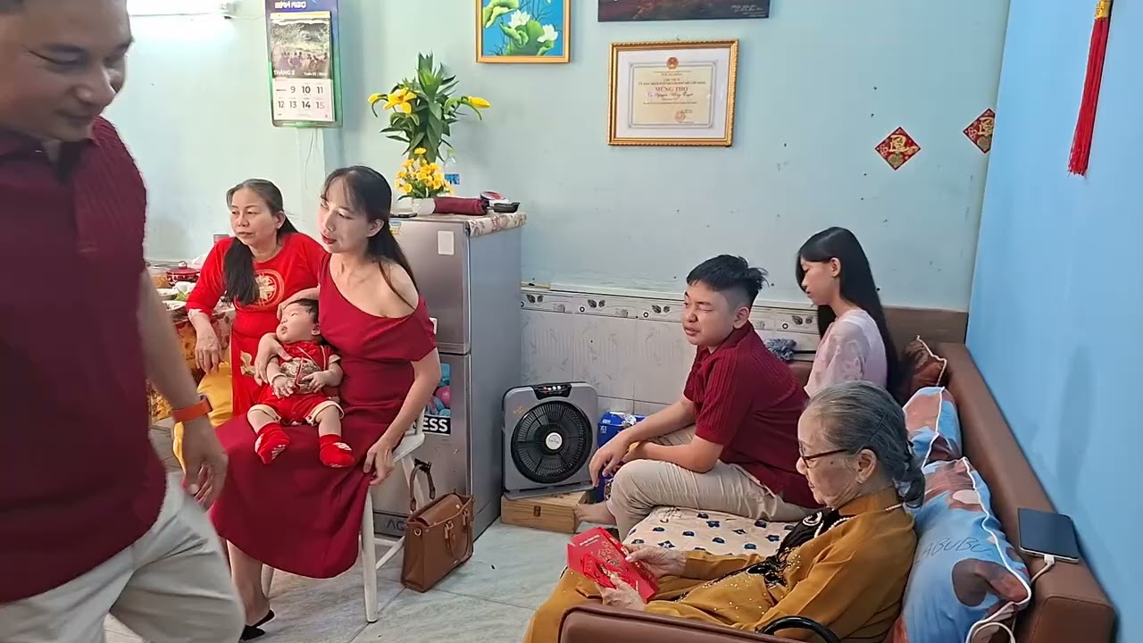 Chúc mừng năm mới vui vẻ nha 🎉🎇