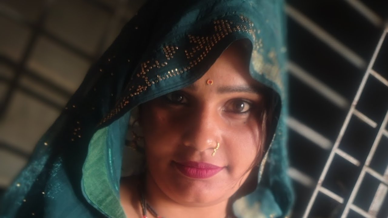 POOJA UP BAALI  लाइव है!