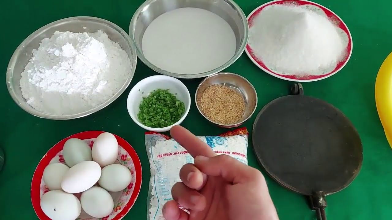 chia sẻ cách trộn bột & cách nướng bánh kẹp cuốn bằng khuôn đồng xưa #songnuocmientay