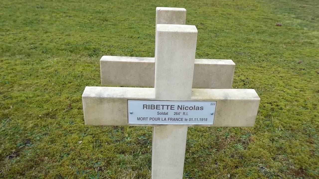 Emotion des croix des soldats mort pour la patrie #dinant
