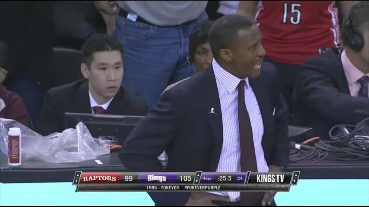 One of the Worst Offensive Fouls Called In NBA History - Kings Commentary