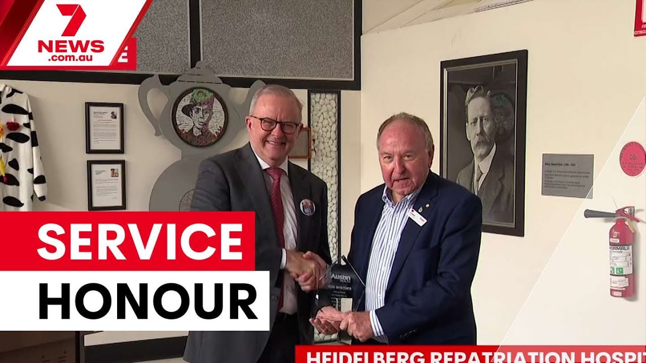 Prime Minister honours a Heidelberg hero for his six decades of incredible service | 7NEWS