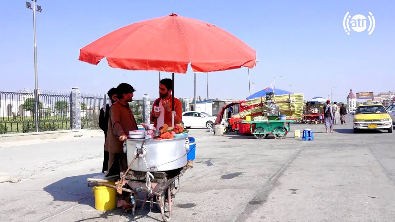 Special roadside Biryani seller in Pole Mahmood Khan / بریانی مُلنگ دار در کنار جاده پل محمود خان