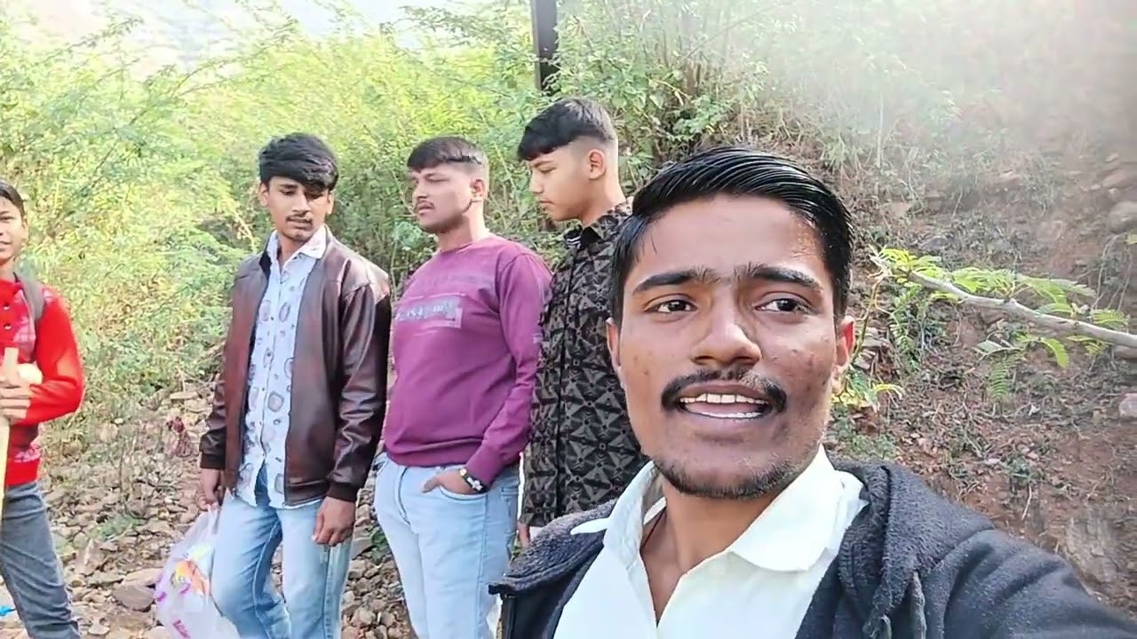 MAKING MAGGIE AT MOUNTAIN WITH MY TEAM 🥣🍝#viral#FIRST VLOG 🥳