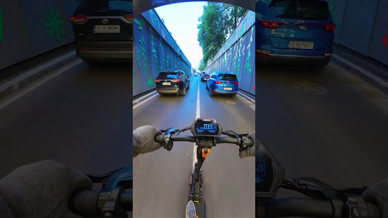 Kukirin G2 Master Tunnel Acceleration