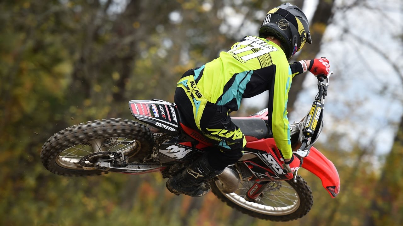 HELMET CAM: Honda CR125 Wide Open For The Win - John Wells / Malvern MX