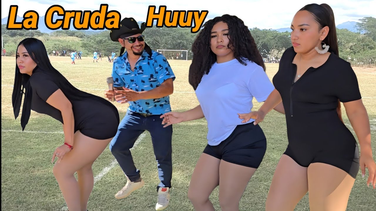 Siempre La Belleza Salvadoreña en el Torneo de Canton Mojones La Cruda Mix Rey y su Chanchona 