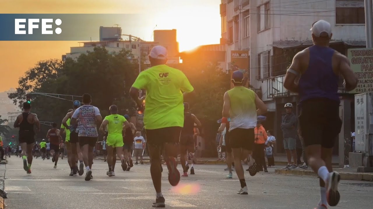 Un panameño y una ecuatoriana marcan nuevos récords en el Maratón CAF