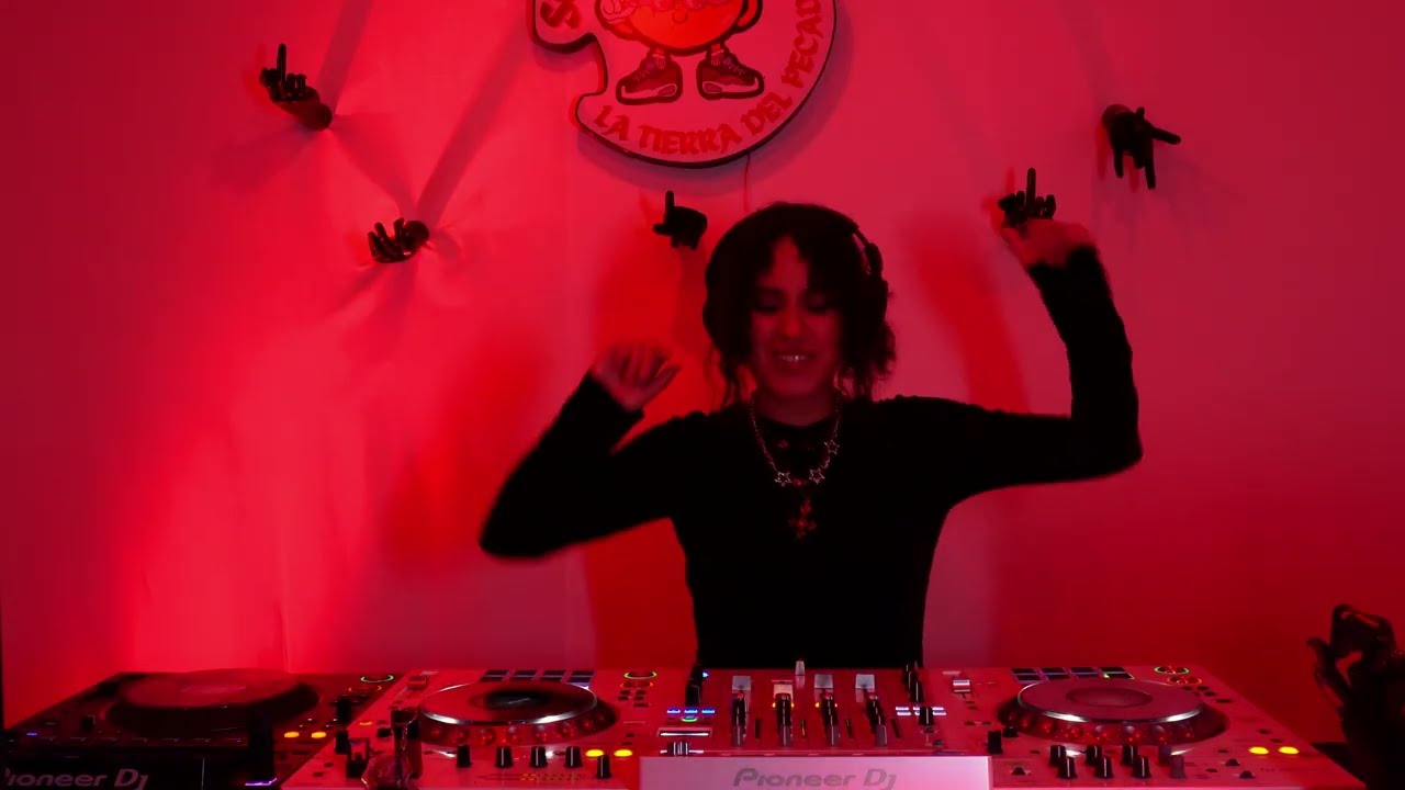 HARDTECHNO EPIC - Sassygoddness dj set - COMPLEX SESSION 68