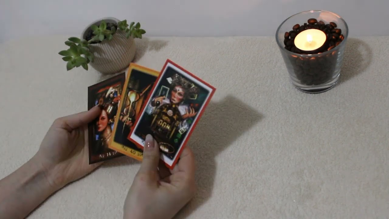 Etalare tarot interactiv: se va întoarce la mine? ce gândește el acum?