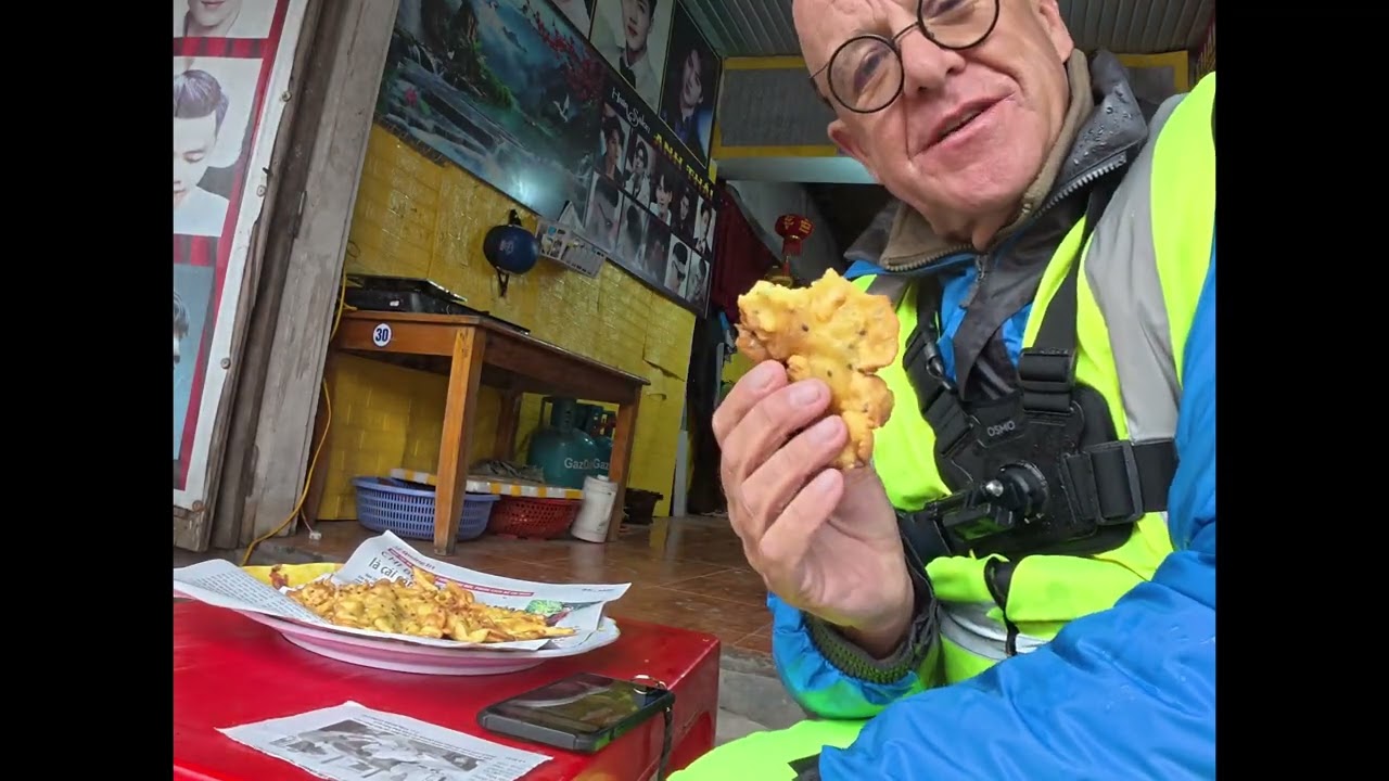 Motorbiking Vietnam 39: rain, fog, rain and rain! Khe Sanh to A Lưới via the Ho Chi Minh Road