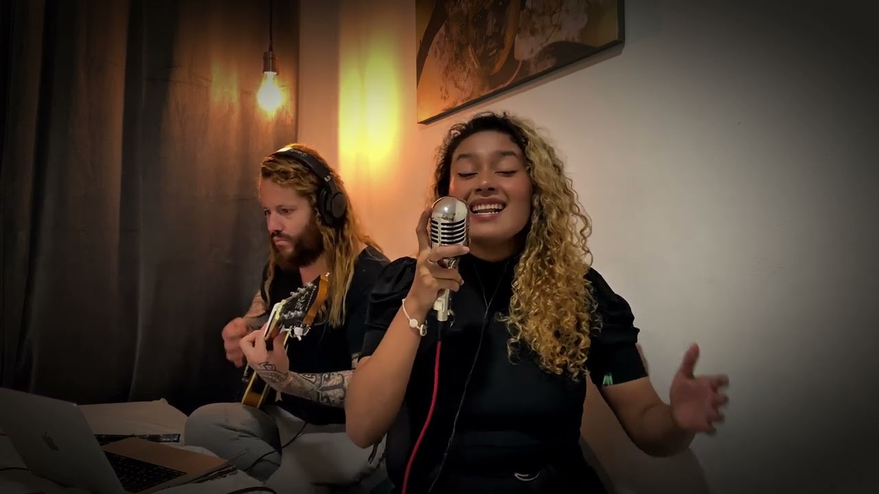 Coraz&oacute;n Contento / Malenna / (Versi&oacute;n extendida)