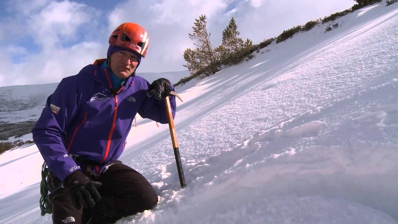 Building a snow bollard