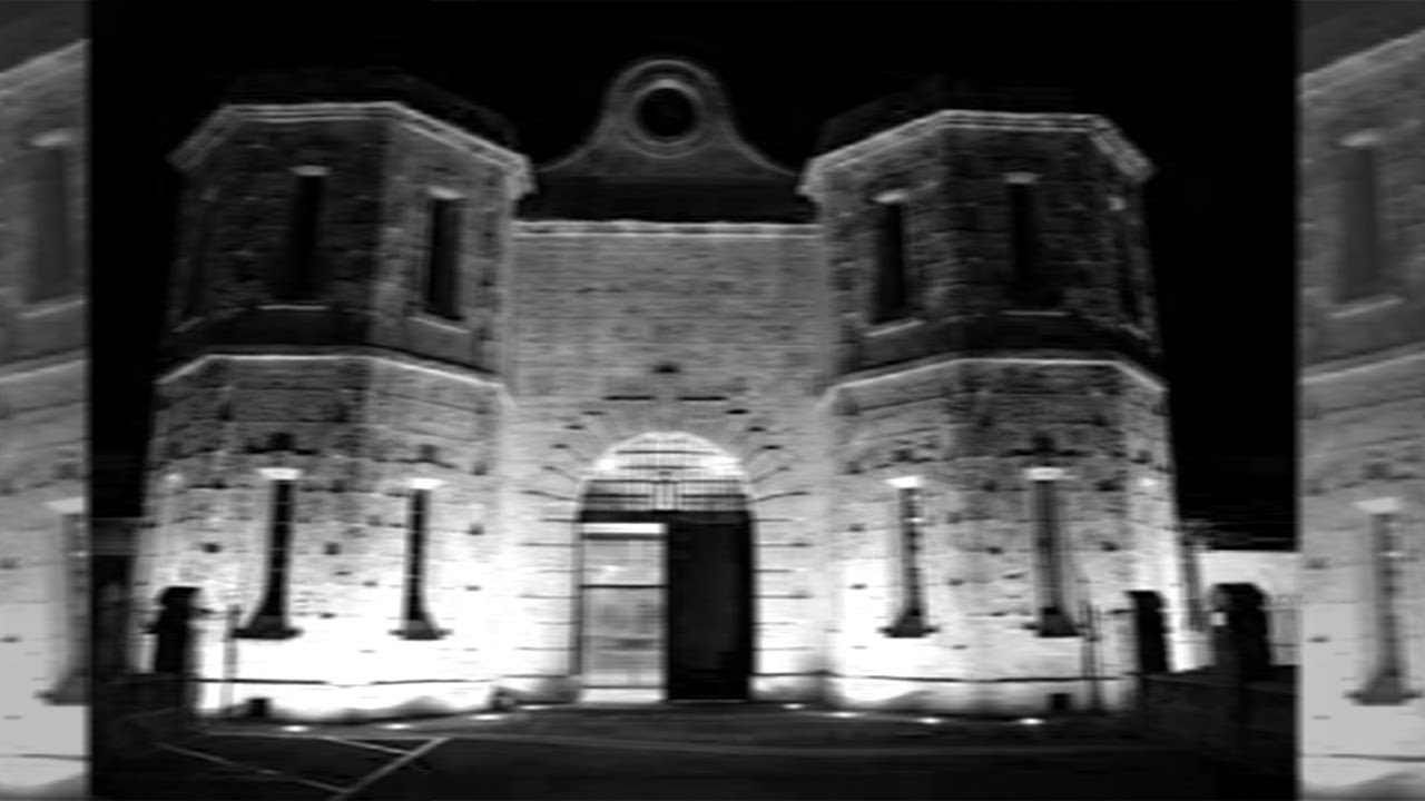 FREEMANTLE TORCHLIGHT PRISON TOUR!