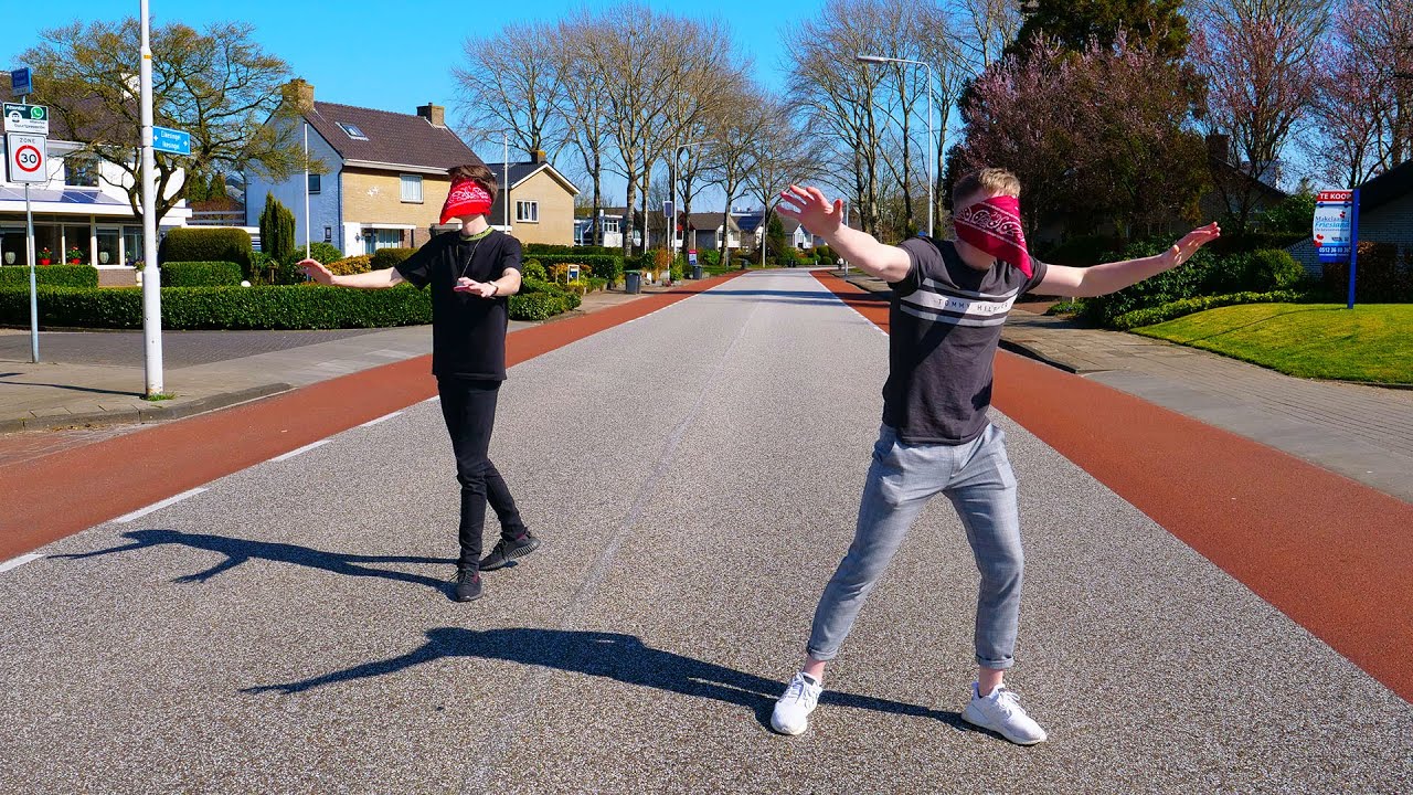 BLIND ZIJN VOOR 24 UUR