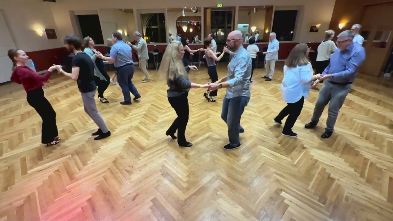 Welttanztag 2025 - Weltrekordversuch Bachata - Tanzschule Bäulke
