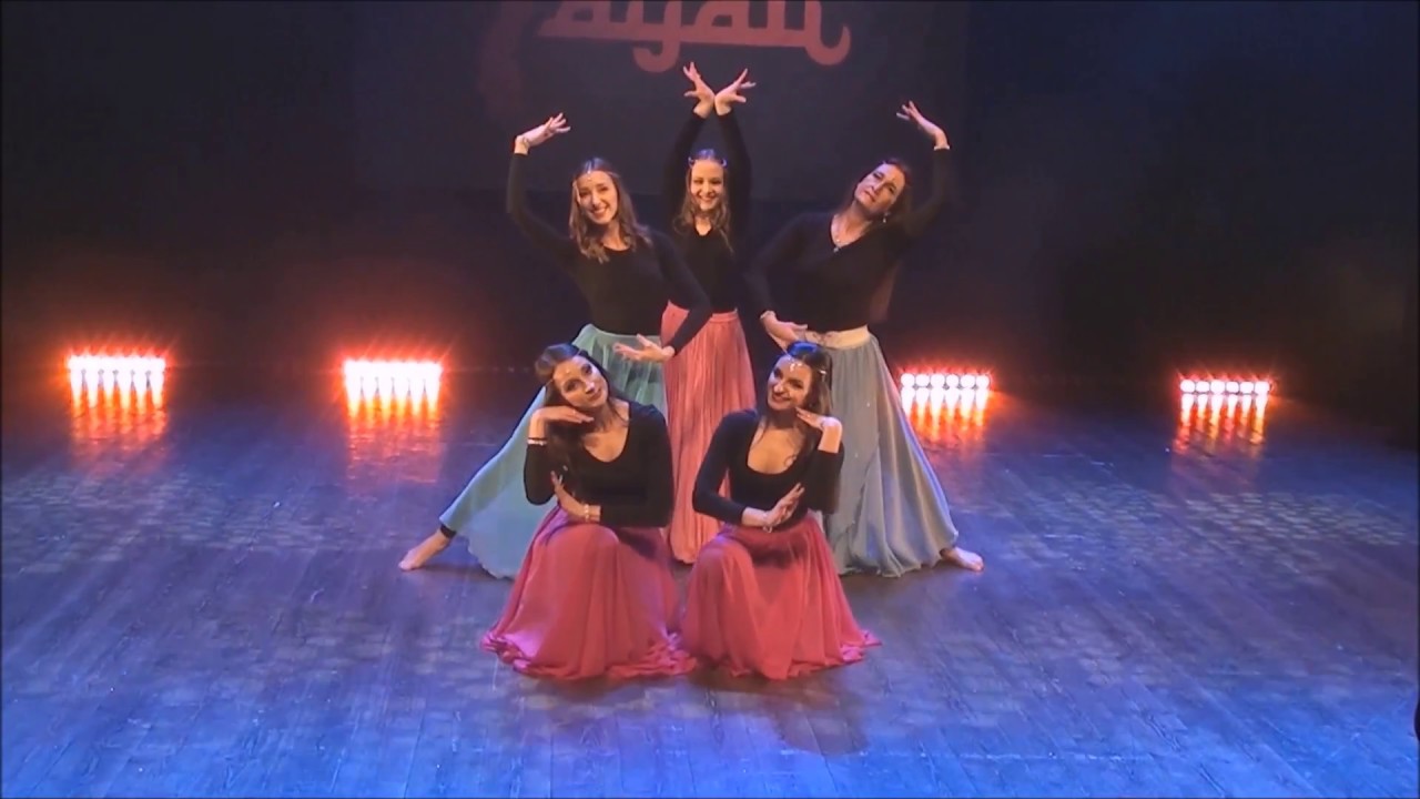 Classical persian dance to Majnoon, with Agnes' students at Layali, Sweden 2016