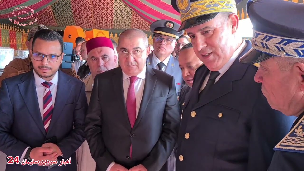 عامل الإقليم سيدي سليمان يترأس مراسيم تحية العلم الوطني في الذكرى الـ 69 لعيد الاستقلال المجيد