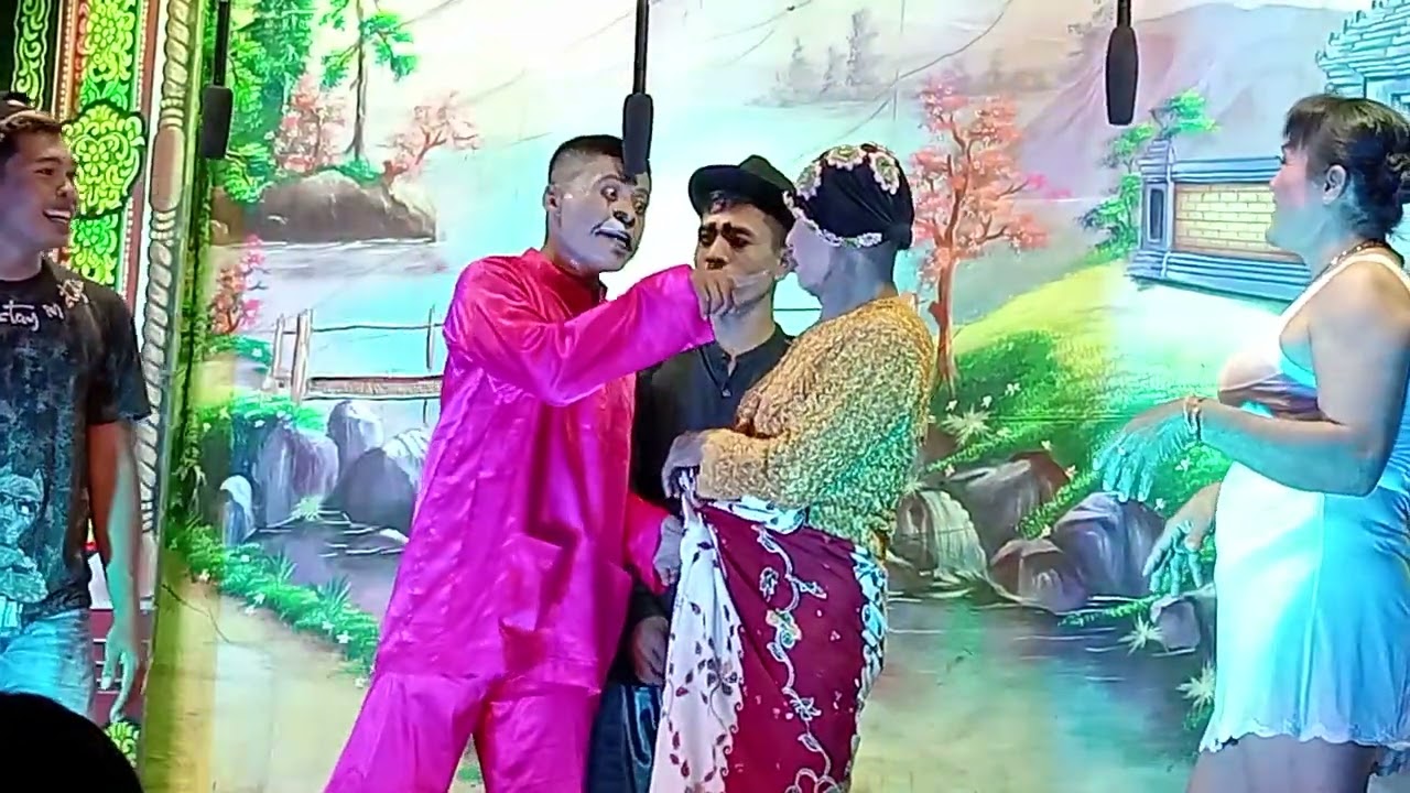 Pertengkaran Balhot dengan Yuli. Lawak Ria Kemala.