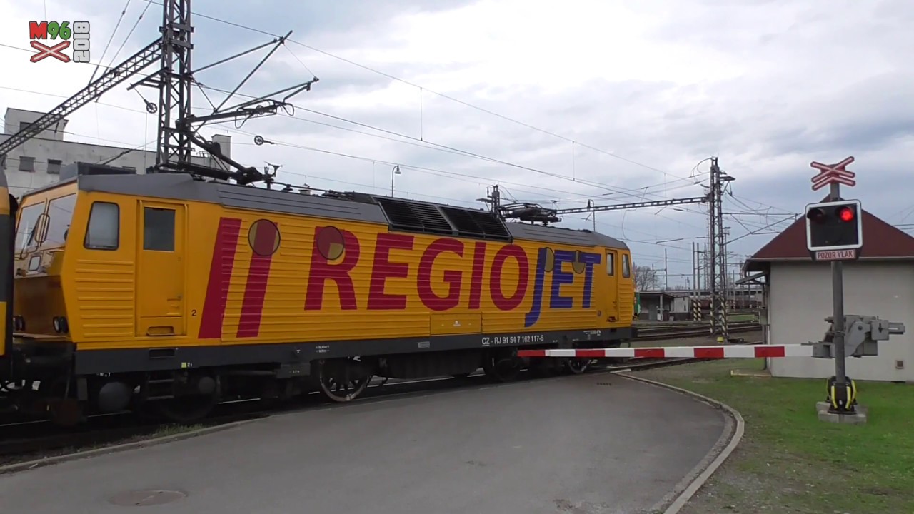 Železniční přejezd Ostrava hl.n. [P8357] - 13.4.2018 / Czech railroad crossing