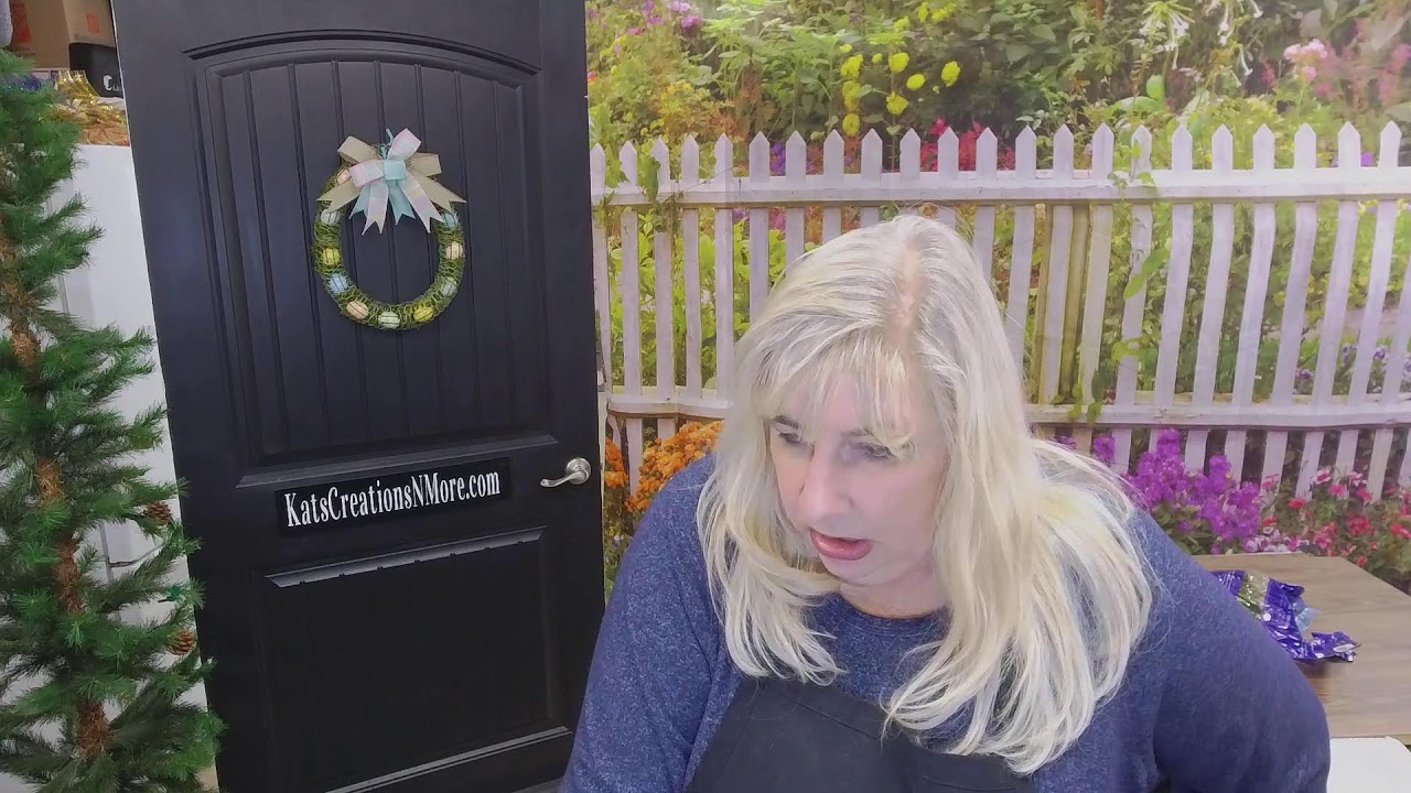 Как сделать венок из яиц в форме долларового дерева. Мастер-класс по изготовлению