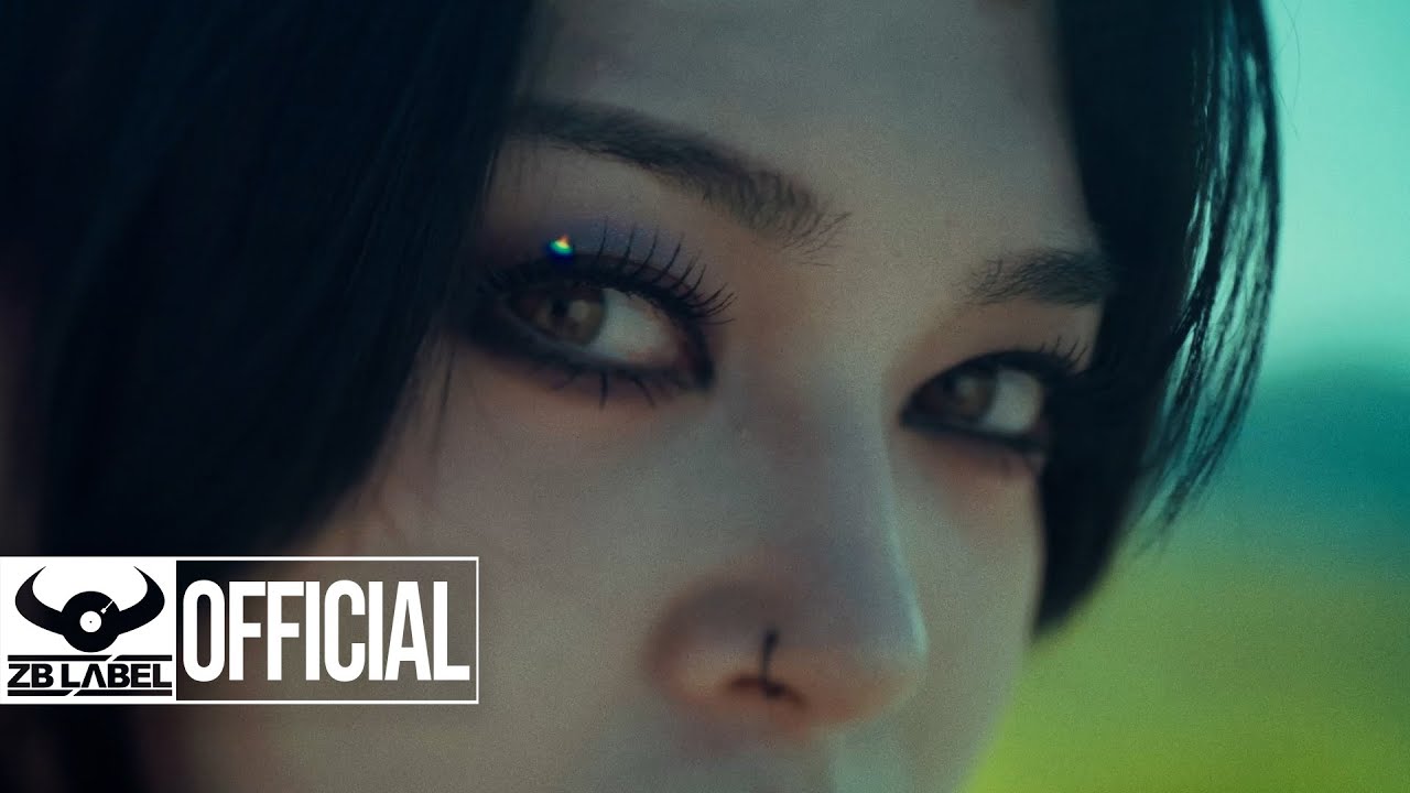 AleXa (알렉사) – 'i'm okay' Official MV
