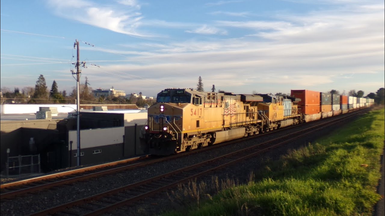 UP ZLCBR At west Marysville