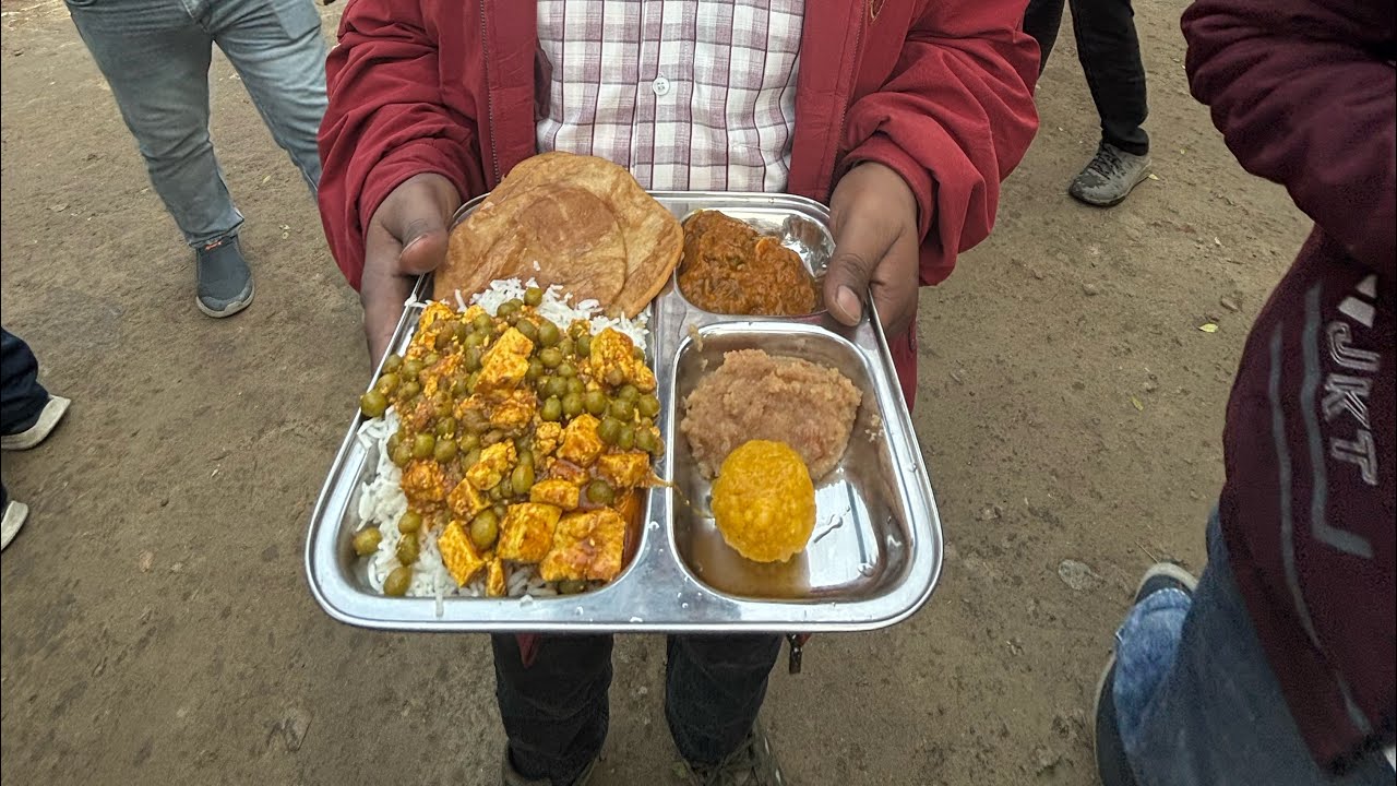 😋श्याम रसोई की 1/- रुपय वाली खाने की थाली खाना 🥘 🍛 #shyamrasoi #youtubevideos #viralvideo #ytshorts 