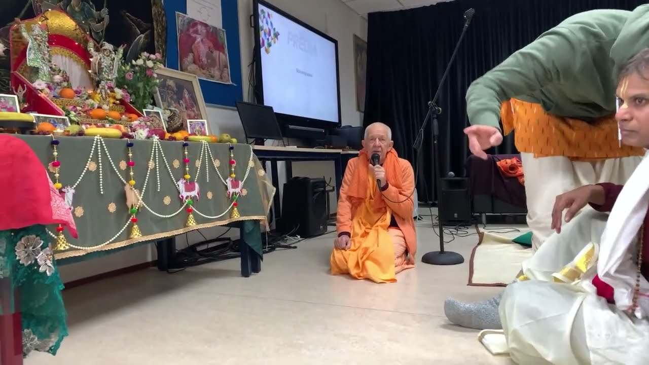 Nrsimha Pranaam by HH B.V.V. Narasimha Maharaj 