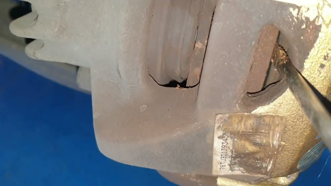 Citroen C4 Gran Picasso 2009 . Cambio de pastillas delanteras 🪛🏎