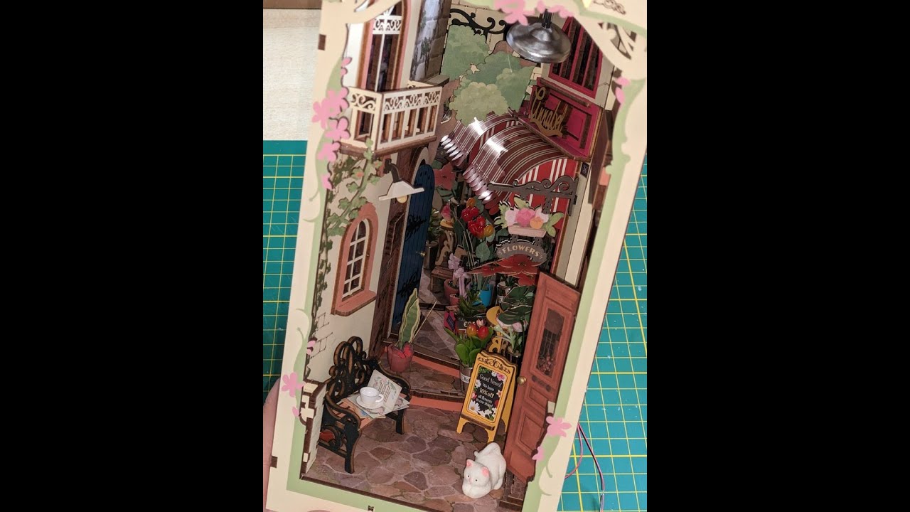 Book Nook & Wonderland - Floral Corner