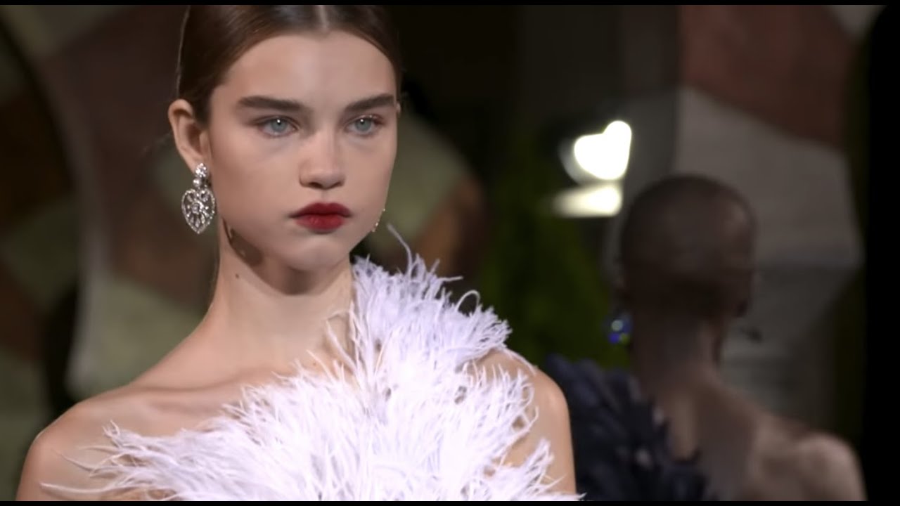 Oscar de la Renta Fall 2019 Runway Show