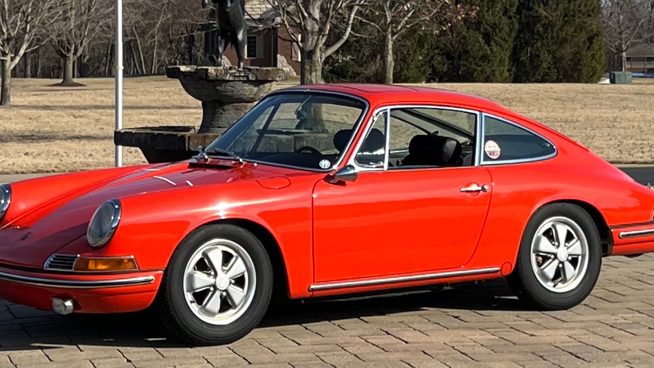 Первые диски Fuchs появились в 1967 году на Porsche 912.
