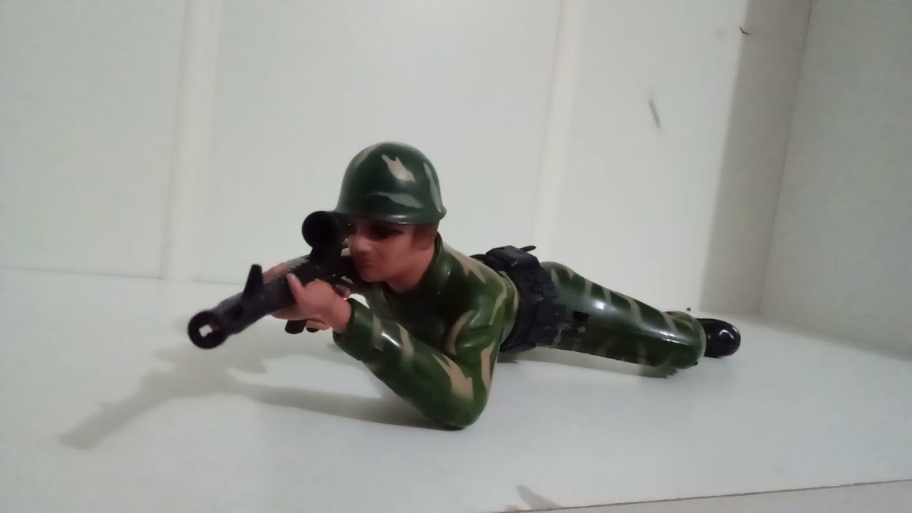 Boneco Soldado que rasteja, anos 80/90