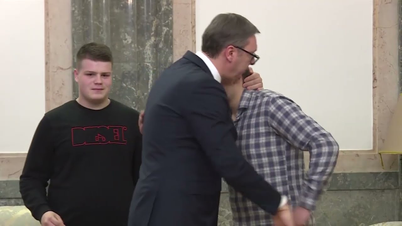 Beograd, predsednik Srbije Aleksandar Vucic sa vlasnikom vinarije Srdjana Petrovica iz Velike Hoce