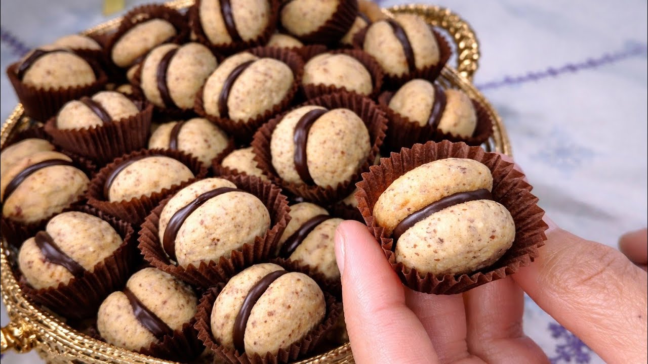 حلوة كاوكاو بالشكلاط أو مكارون بكاوكاو😍 حلوة ولا ألذ😋 حضريها فرمشة العين👌🏻