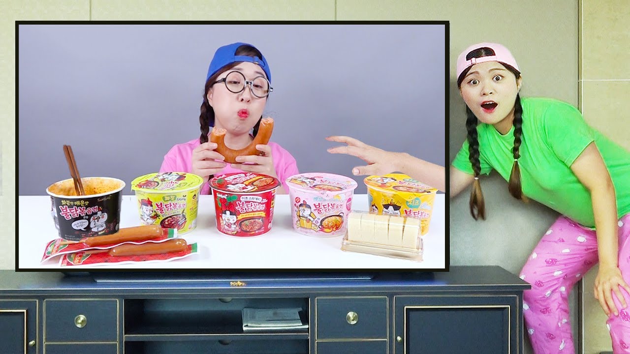 Feuerwürzige Nudelwurst Mukbang DONA
