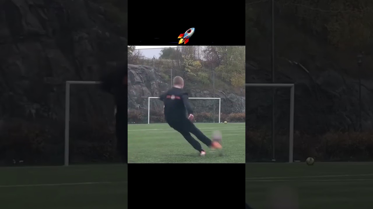 I almost broke the goalpost😳#buduiza #knuckleball #football #cr7