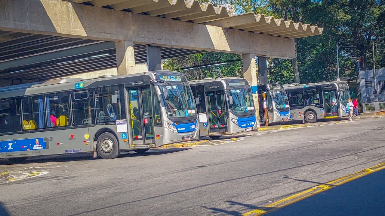 Metrô Santana (Linha 1 Azul) Movimentação de Ônibus