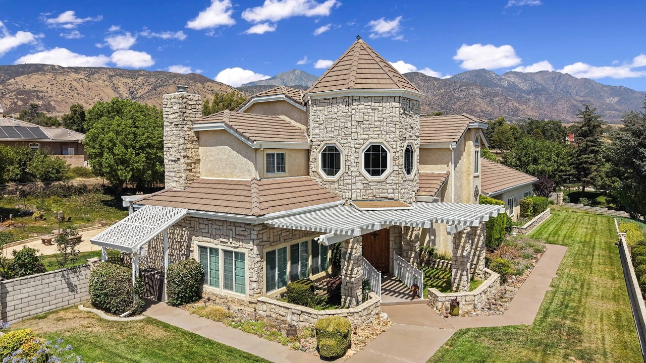 For Sale - 10389 Walnut Grove Court, Yucaipa, CA 92399