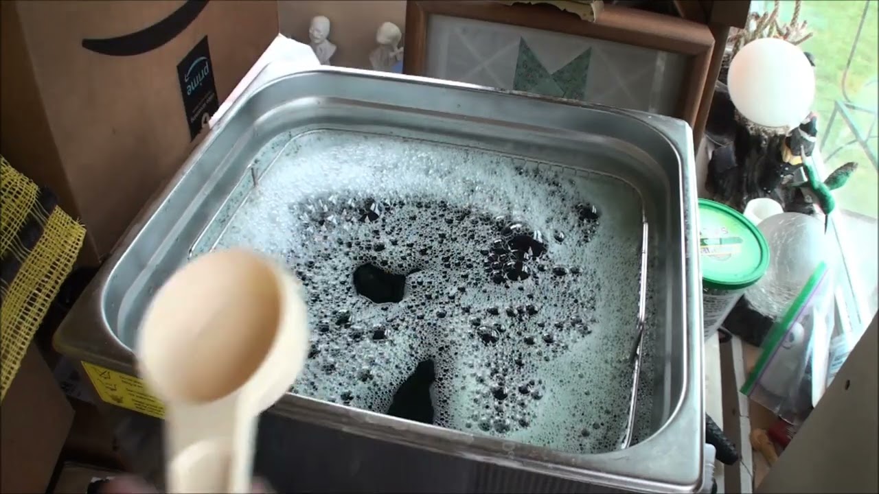 Самодельное чистящее средство для часовых механизмов