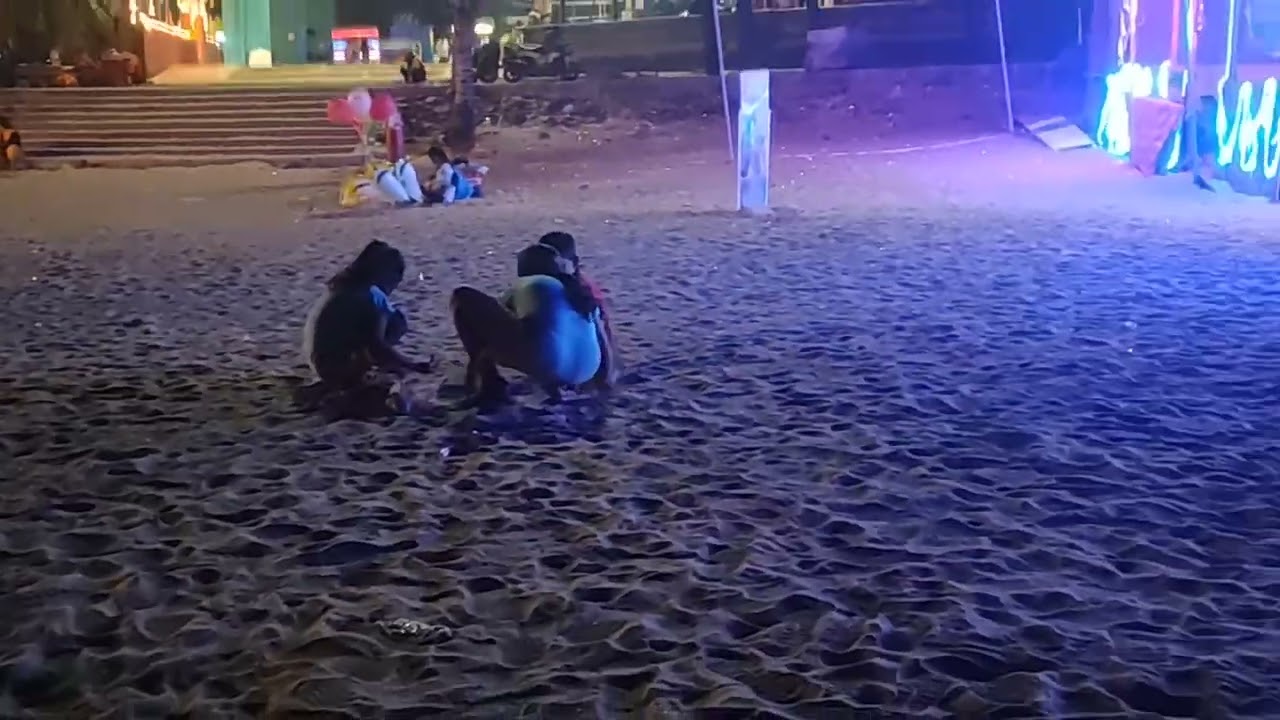 रात मे बीच पर बच्चों के साथ ना जाए,लहरों का रौद्र रूप। 