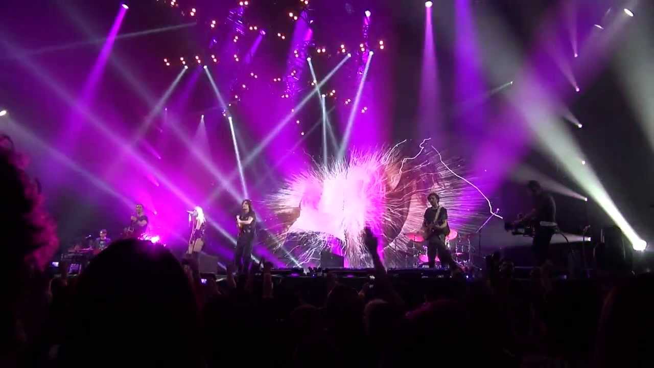 25-[Como una flor] Concierto Malú. Madrid Palacio Deportes 2013 Gira Si