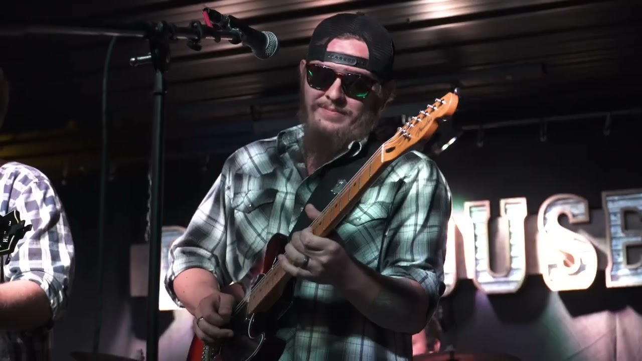 Leaving My Mountain Heart At Home - Brett Noland LIVE at The Pit House