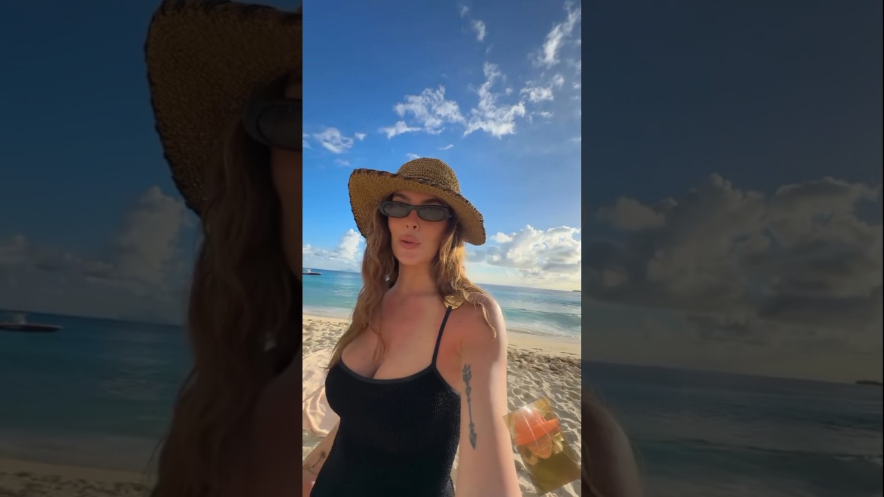 SOPHIE CODEGONI e C&Eacute;LINE BASCIANO chiacchierano nella spiaggia caraibica 🔝