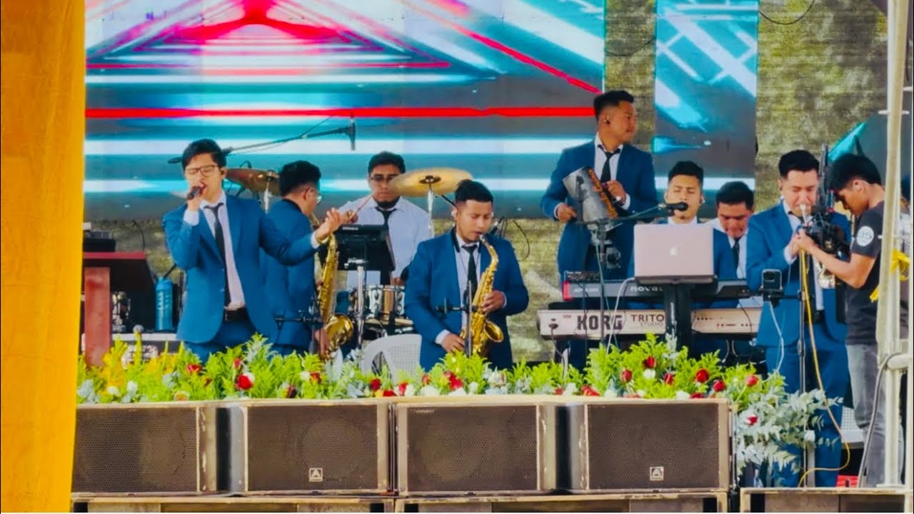 Dany Rivas  y Generación tropical = ( cuán grande es el ) 