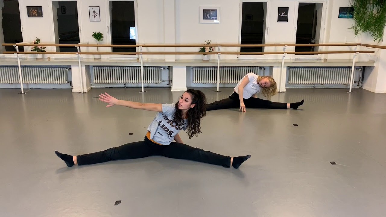 27 Min. Modern and Contemporary “ Open and Close” Dance Class  -  Advanced Level