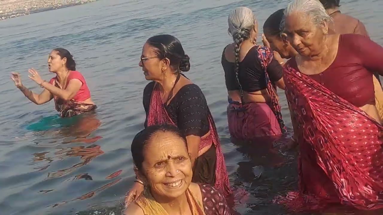 हर गंगे जय ओम नमः शिवाय गंगा-स्नान हरिद्वार #@स्नेहलता कादयान 🌻🌹💦🌻🌹♨️🏕